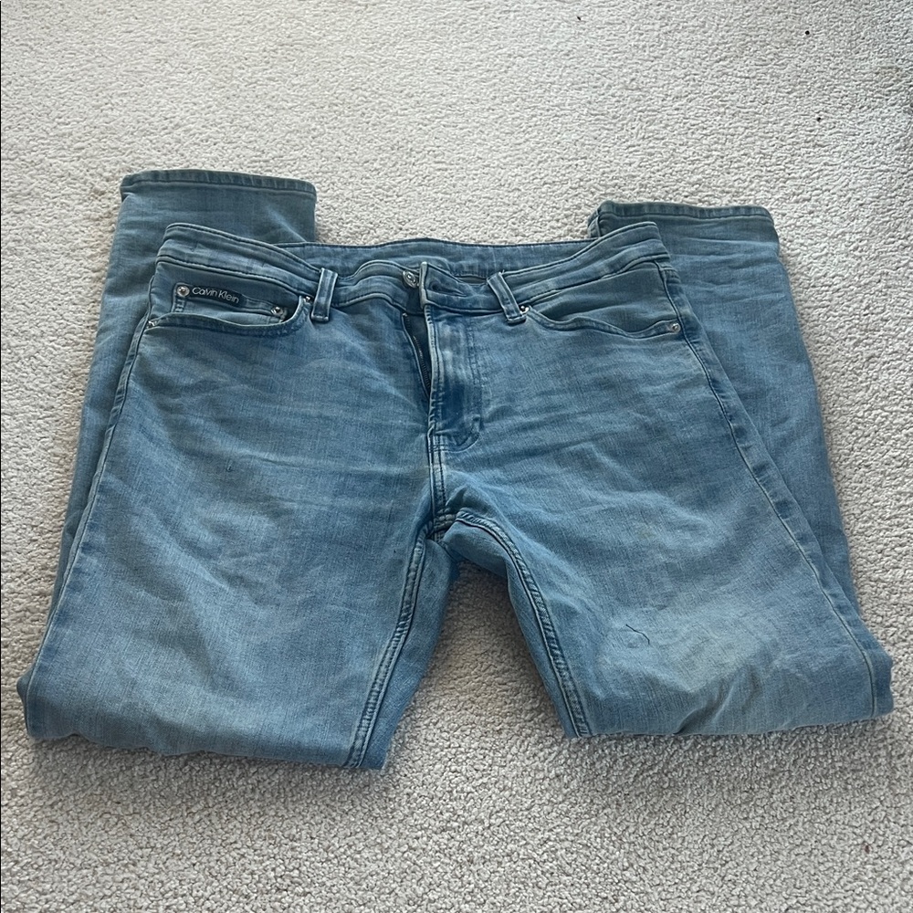 Calvin Klein Men's Light Blue Relaxed Jeans 32/32 slim fit
